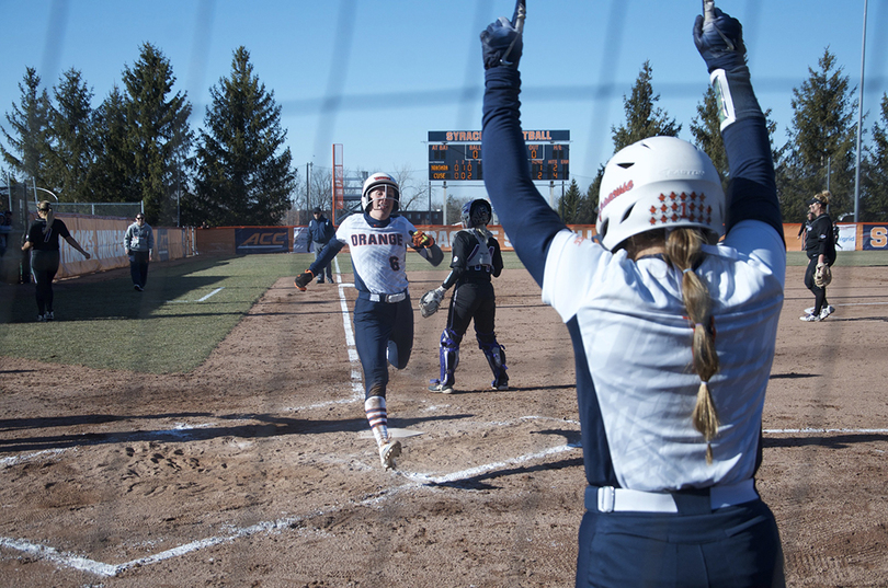 How Syracuse tries to steal signs, pick pitches from opponents