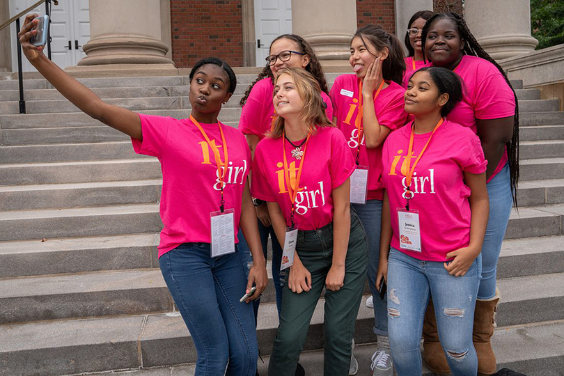 SU&#8217;s It Girls Overnight Retreat aims to encourage girls to pursue STEM fields