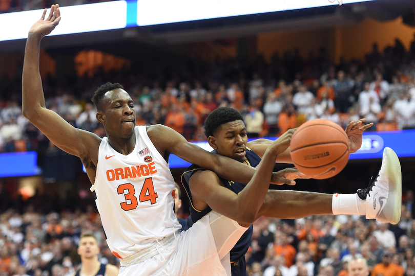 In game of runs, late layup and free throws lift Notre Dame over Syracuse, 88-87