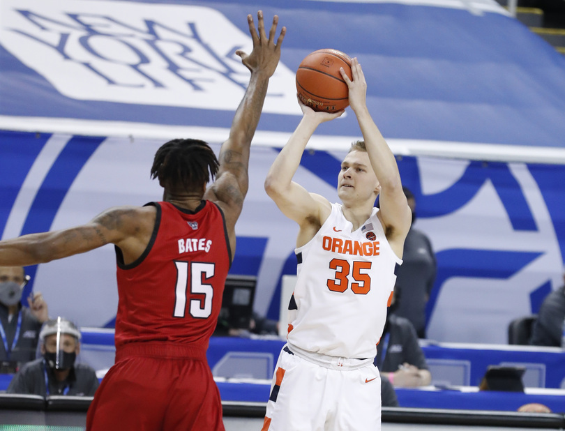 Offensive barrage against NC State propels Syracuse into ACC quarterfinals