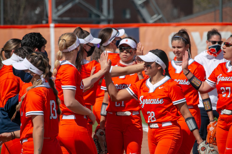 Syracuse sweeps Virginia in doubleheader