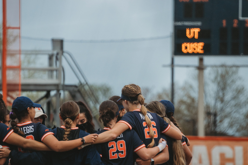 Former Texas pitcher Ariana Adams transfers to Syracuse