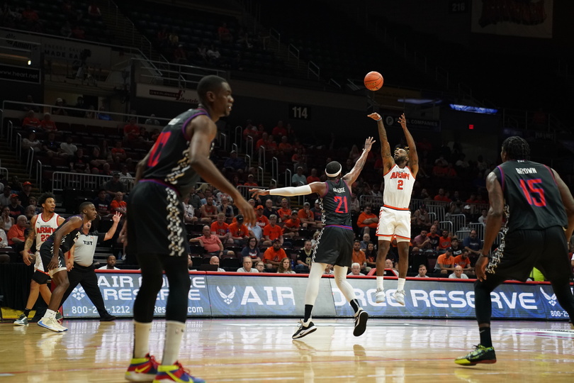 Boeheim’s Army new additions struggle to score in 1st-round win