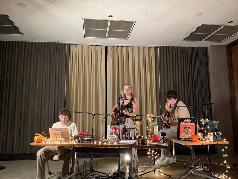 Student musicians play acoustic songs at ‘Tiny Desk’ concert in Bird Library