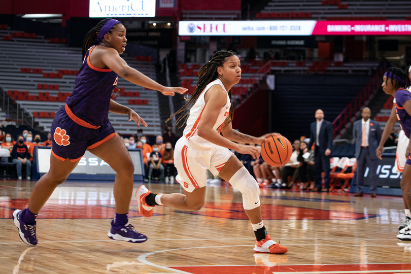 5-out offense thrives in Syracuse’s 32-point win over UMBC