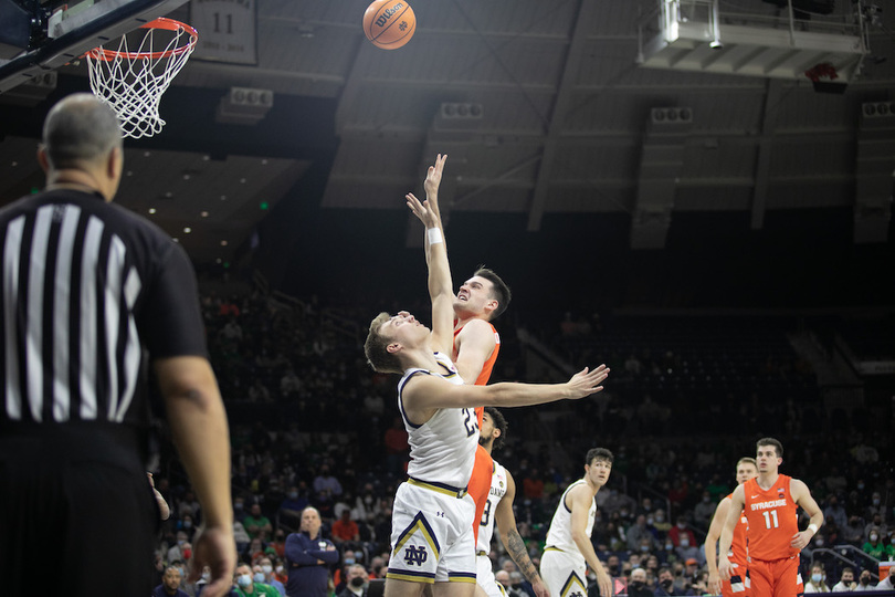 Paul Atkinson Jr.’s 17 rebounds key ND’s rebounding, 2nd-chance points in SU loss