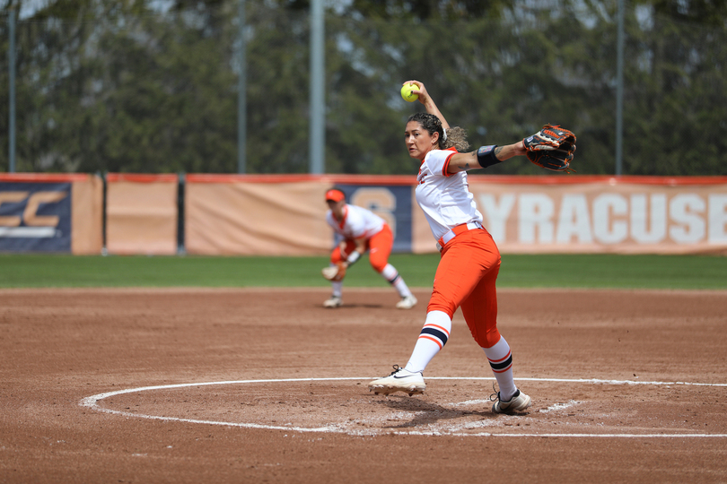 Syracuse finishes 1-1 in doubleheader against Canisius