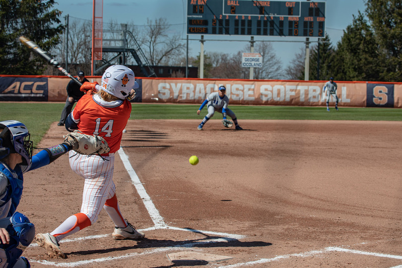 SU’s strong hitting fuels 9-1 win in UNC sweep