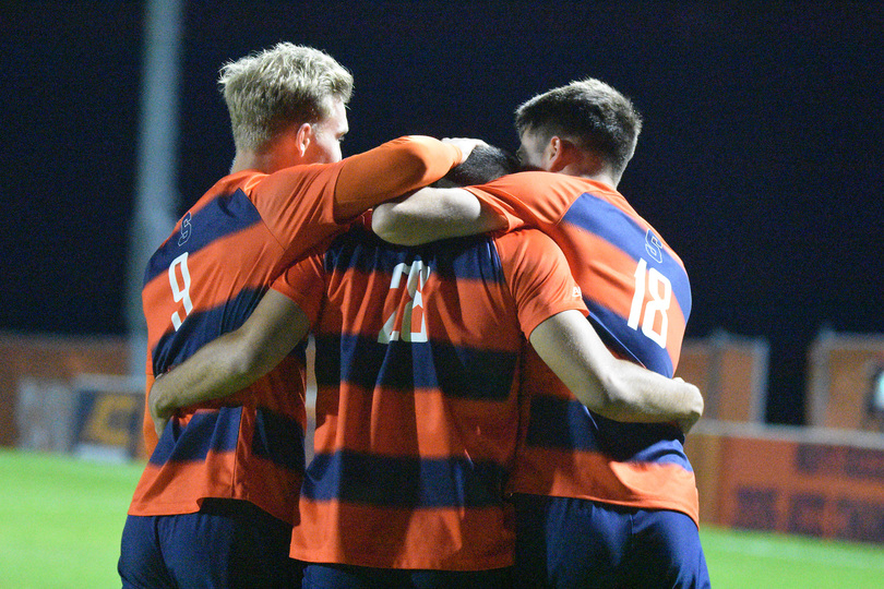 Syracuse stays No. 4 in United Soccer Coaches poll