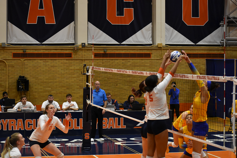 Syracuse records season-high 16 blocks in 4-set win over Virginia