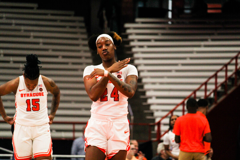 Syracuse dominates paint, glass in blowout win over Stony Brook