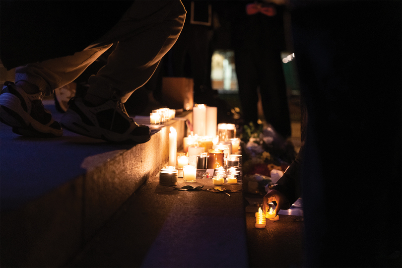 Chinese SU students hold vigil for victims in Urumqi apartment fire