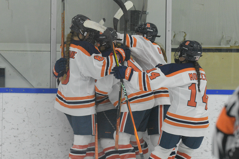 Syracuse defeats Stonehill 4-2 in final game of regular season