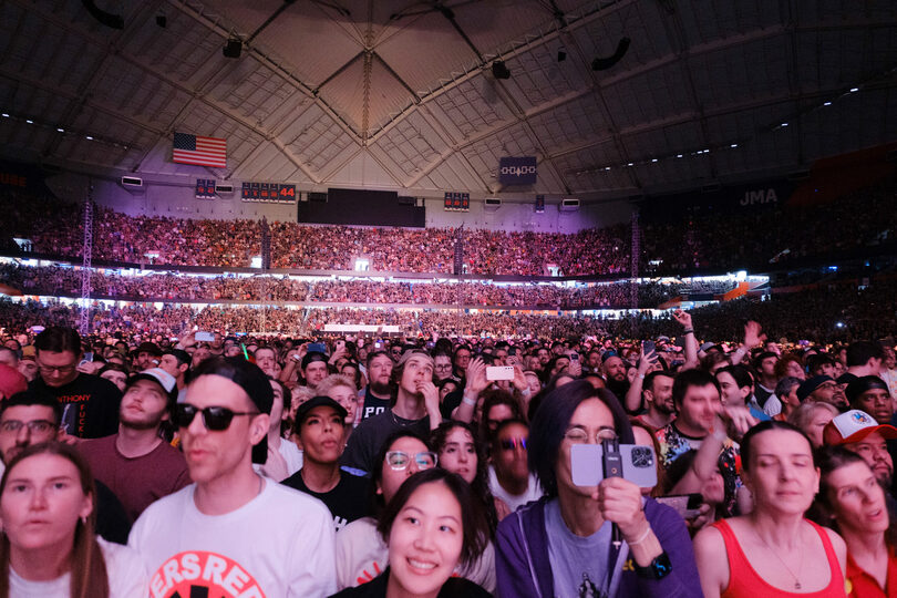 Gallery: Red Hot Chili Peppers pack JMA Wireless Dome with thousands of fans