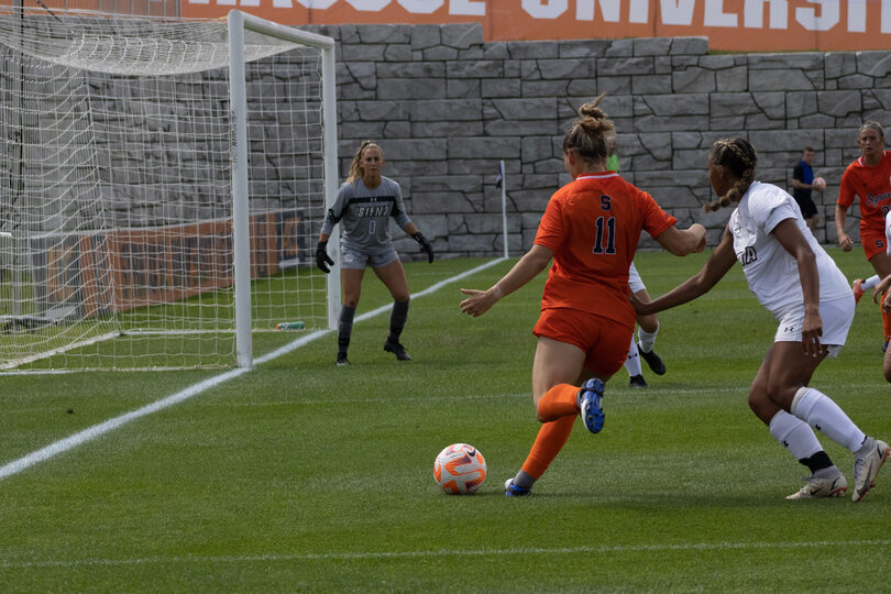 Syracuse blanks Siena 3-0 in 1st win of the season