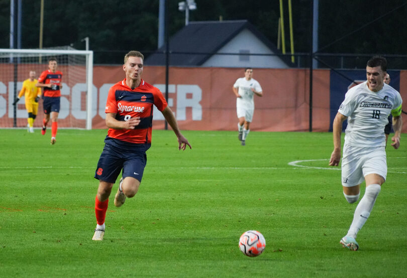 Syracuse finishes with 10 men, escapes Penn State with 1-1 draw