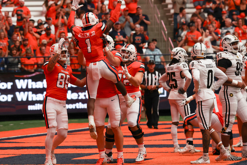 SU clobbers Western Michigan 48-7 despite losing Oronde Gadsden II in 1st quarter