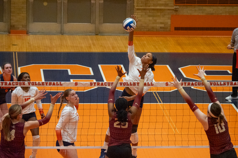 2nd set win gives Syracuse boost, despite 16th straight loss