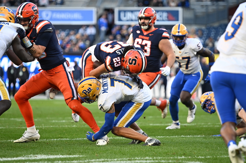 Syracuse ends 5-game losing streak with 382 rushing yards in 28-13 win over Pitt