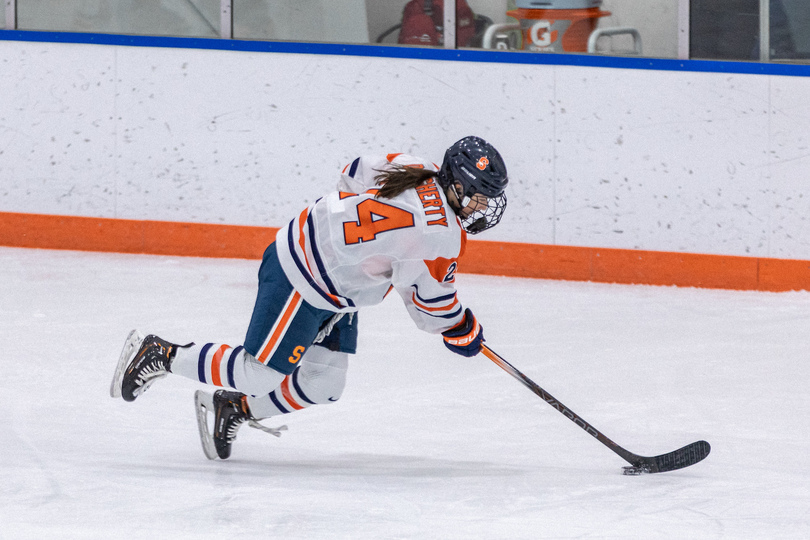 Syracuse lets up 4 goals in 3rd period, falls 5-0 to No. 5 Clarkson