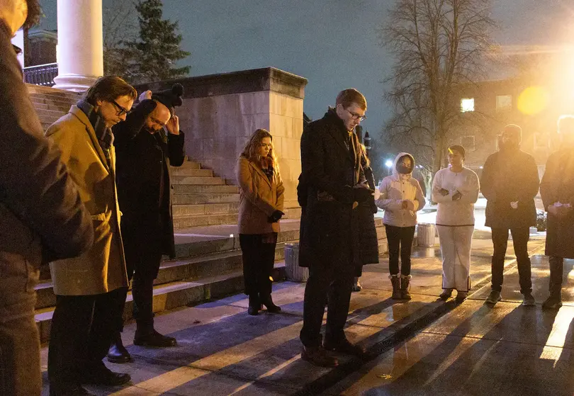 Students, faculty pray for world peace at interfaith vigil