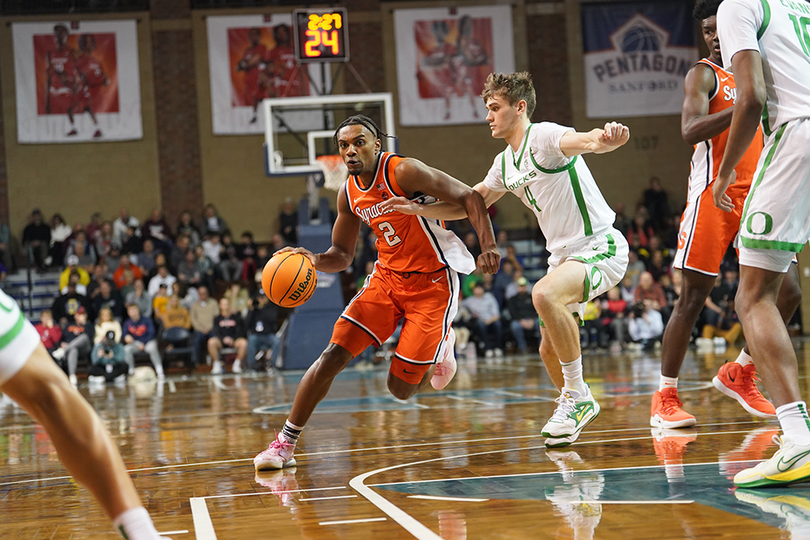 Syracuse, Oregon combine for 38 turnovers in sloppy, 1-sided game