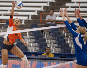 Syracuse ends season with comeback victory over Seton Hall