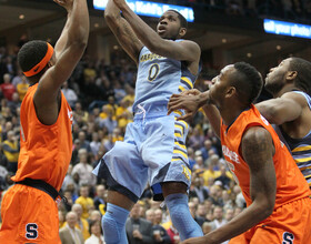 Fair's diminished role in 2nd half costs Syracuse in loss to Marquette 