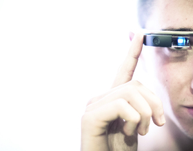 'OK, glass': School of Information Studies demonstrates Google Glass, looks for student developers