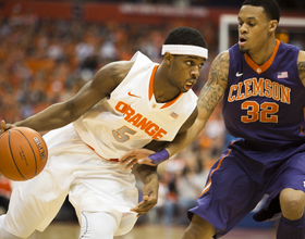 BACK ON TRACK: Fair rebounds from rough outing, leads No. 1 Syracuse past Clemson