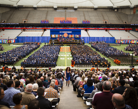 Remnick encourages graduates to overcome obstacles during keynote speech