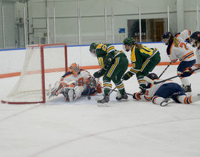 Syracuse drops out of 1st place with 3-1 loss to Mercyhurst