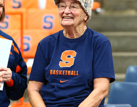 Syracuse's 1st women's basketball and field hockey coach Muriel Smith remembered for pioneering women's sports