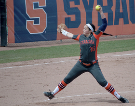 Syracuse softball splits doubleheader with Virginia