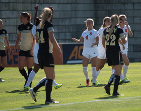 Eva Gordon scores lone goal in Syracuse women's soccer's 1-0 win over Army