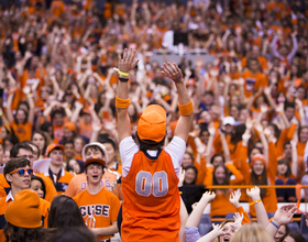 SU ranks No. 1 in 'Students Pack the Stadiums,' relive past Dome madness here