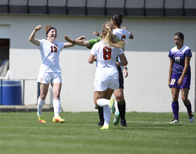 Syracuse women's soccer beats Albany, 2-0, for best start since 2003