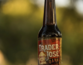 Trader José Dark Beer has strong sweet smell with chocolate, nutty flavor