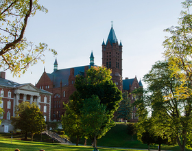 The Harris Project founder speaks to SU students about co-occurring disorders