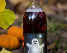 Grape juice-like BOOberry Breeze wine puts emphasis on festive scare