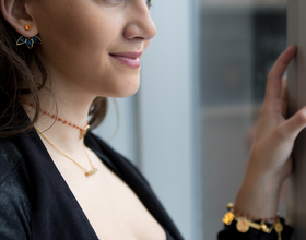 This woman left her job in corporate America to make jewelry