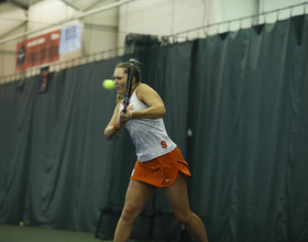 Gabriela Knutson can't overcome injury, falls in 3 sets in Syracuse's 5-2 loss against No. 27 North Carolina State