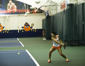 Miranda Ramirez, Gabriela Knutson enter season ranked in singles and doubles