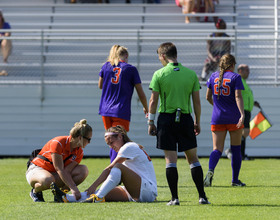 Syracuse ties No. 19 Clemson, 0-0, in hot conditions