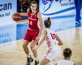 Syracuse adds 6-foot-2 Czech forward Veronika Vorackova to freshman class