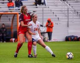 Kate Hostage’s goal off the bench pushes SU past St. John’s