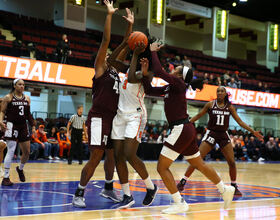 3rd quarter spurt keys No. 18 Syracuse’s win over No. 20 Texas A&M