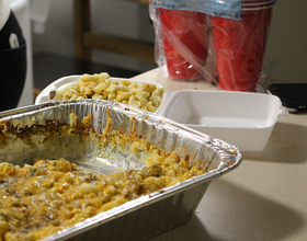 SU  junior sells home-cooked dinners through business Heav’s Fingerlicking Delights