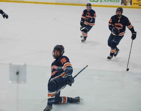 With delayed club hockey season, Connor Preston teaches youth players