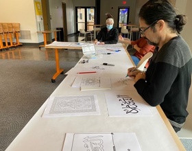 Artist educates city residents about Arabic community with calligraphy workshop